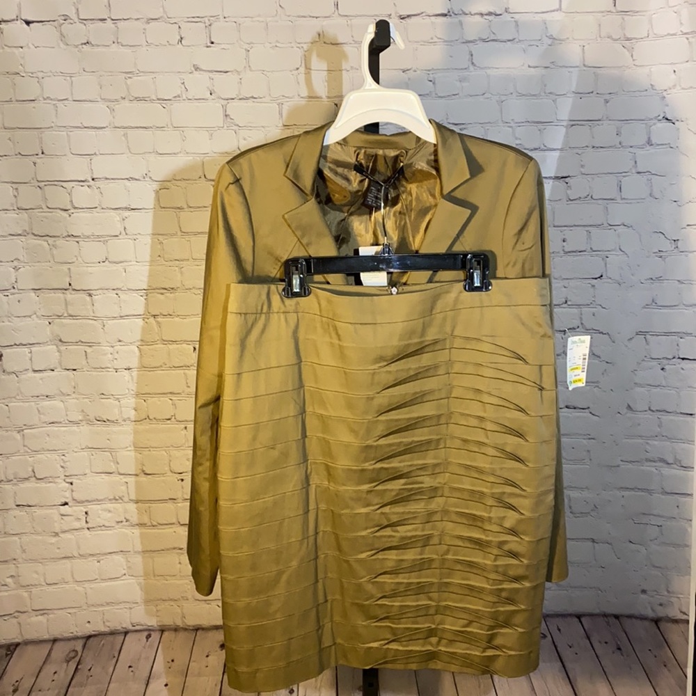 NWT CHLOE MADISON WOMEN’S SUIT - Picture 8 of 16